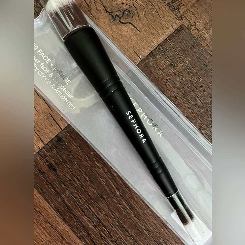 Sephora face and concealer brush brand new - Picture 2 of 3